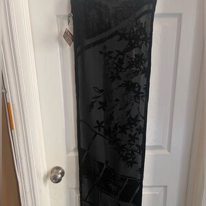 NWT Black Oblong 13” by 61” Silk & Velvet floral print scarf